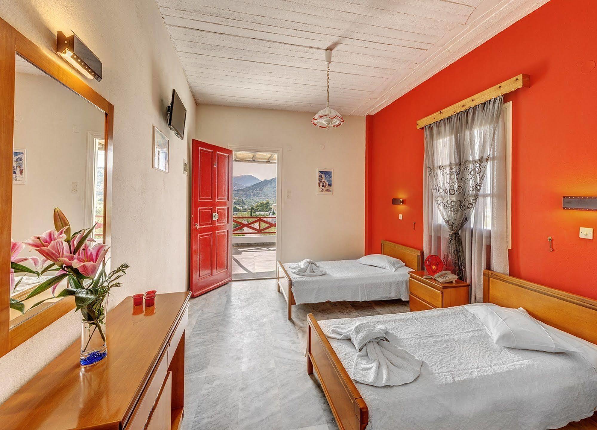 Hotel Smaragdi Apartments Vissa Екстериор снимка