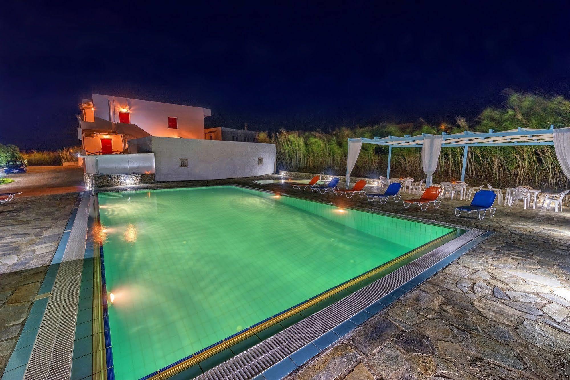 Hotel Smaragdi Apartments Vissa Екстериор снимка