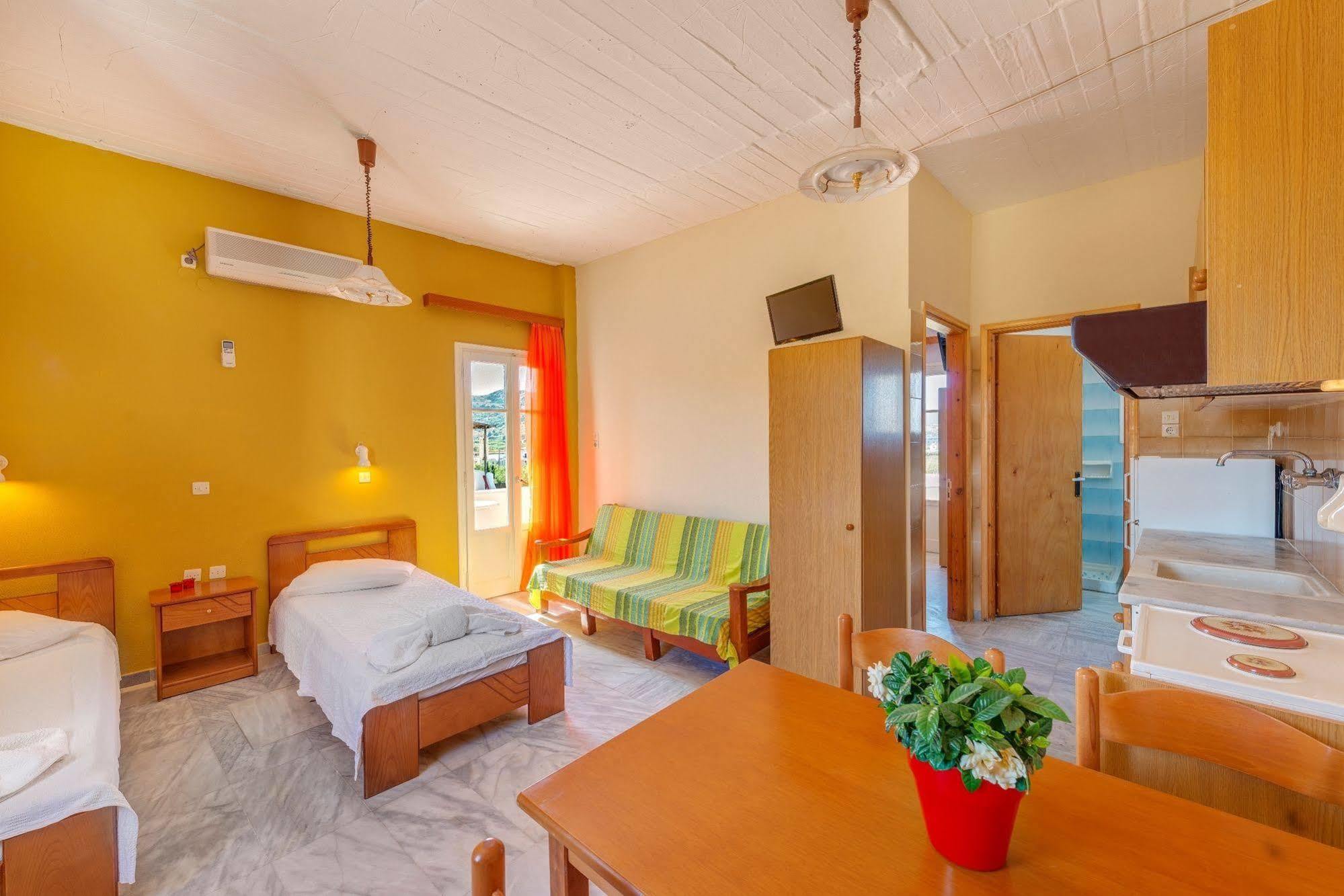 Hotel Smaragdi Apartments Vissa Екстериор снимка