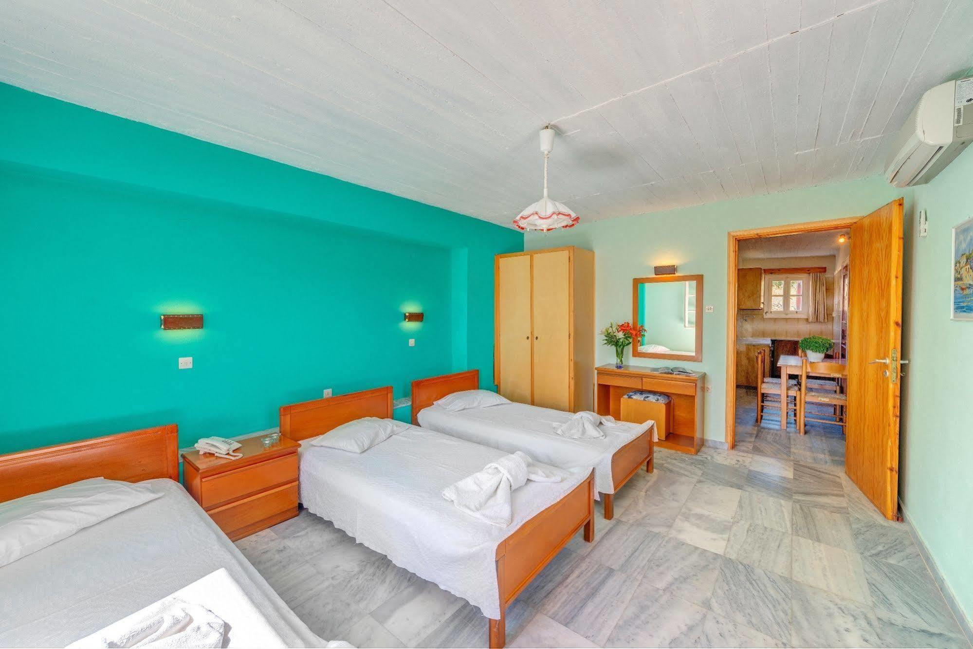 Hotel Smaragdi Apartments Vissa Екстериор снимка