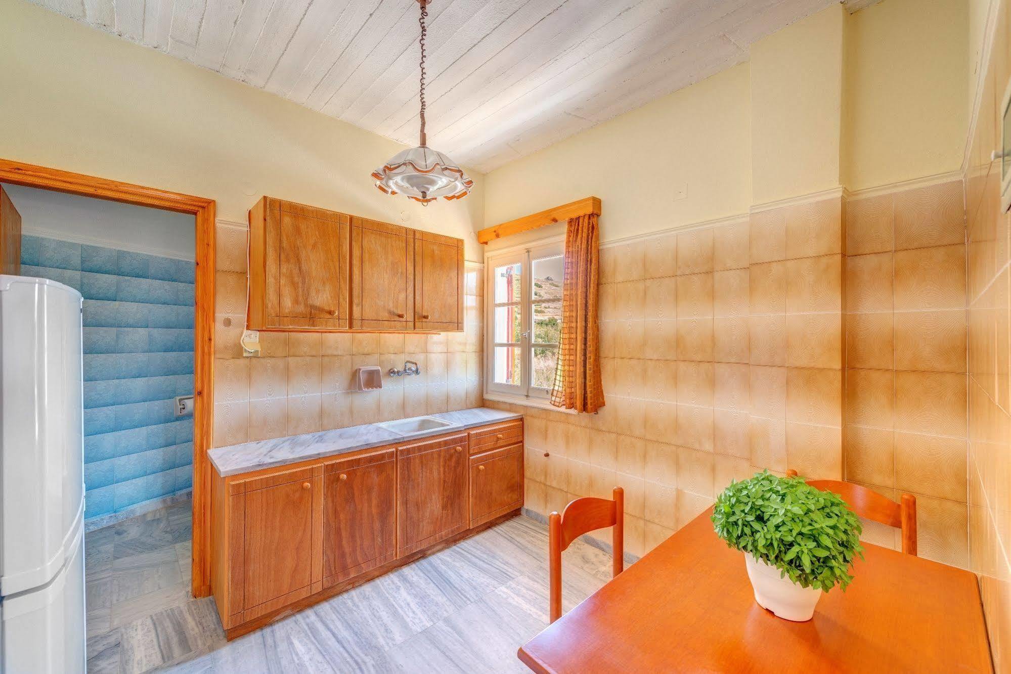 Hotel Smaragdi Apartments Vissa Екстериор снимка